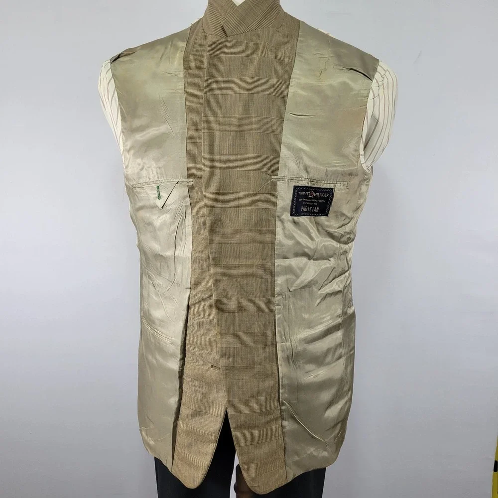 VTG Tommy Hilfiger Men's Sport Coat Blazer Three Button Brown Plaid Wool Sz‎ 44L